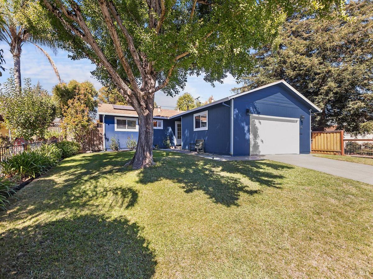 MLS #326079652 image #0