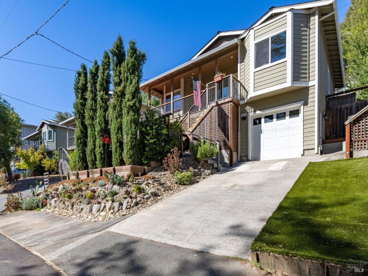 MLS #326079664 image #0
