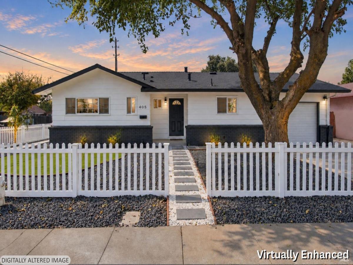 MLS #326080069 image #0