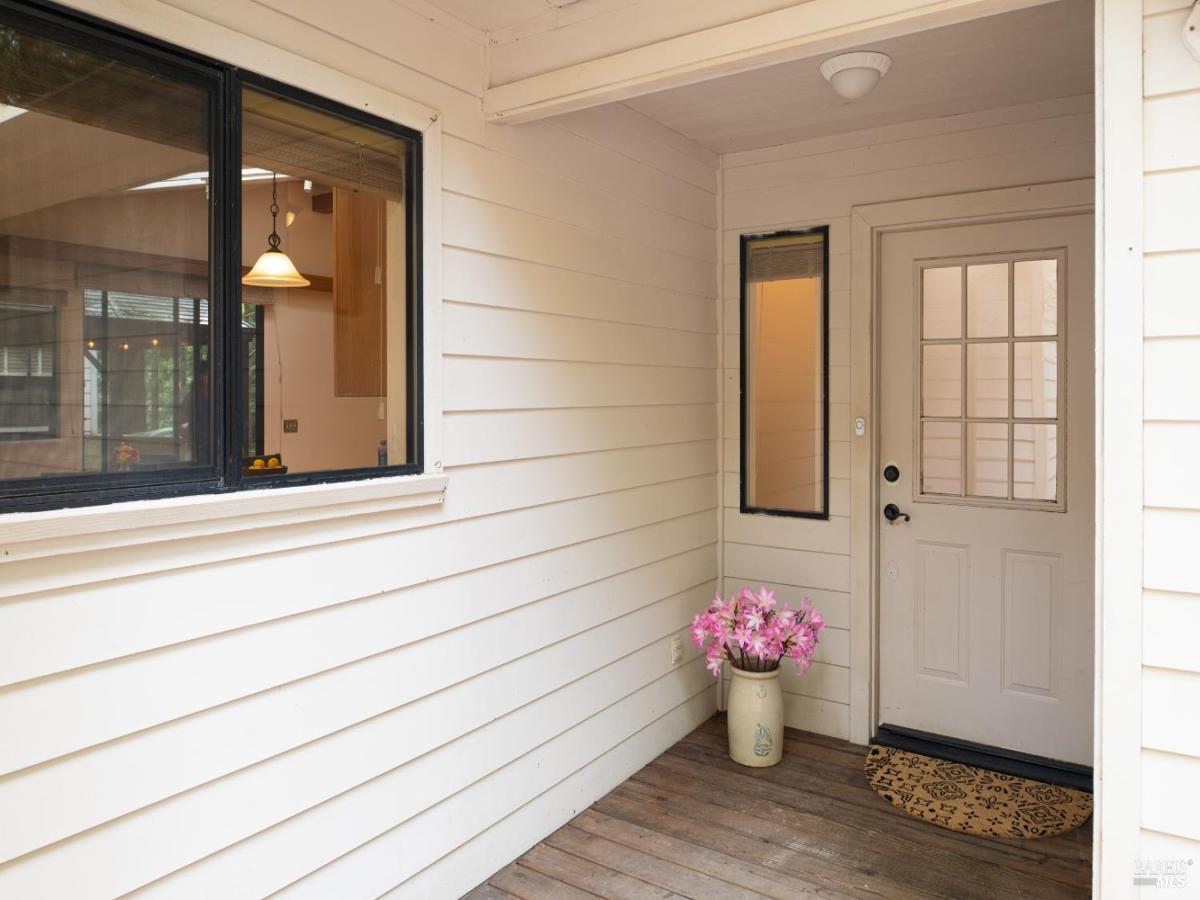 MLS #326080077 image #0