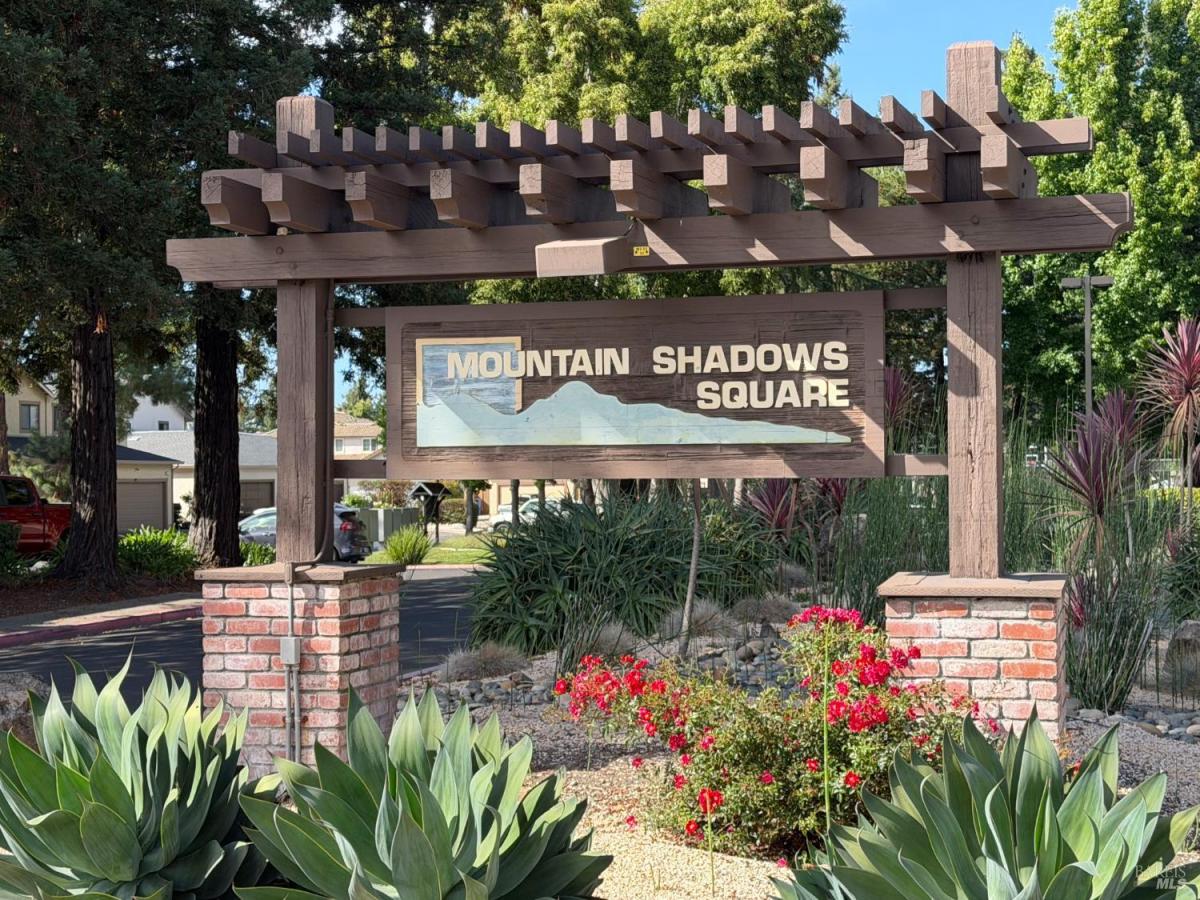 MLS #326080218 image #0