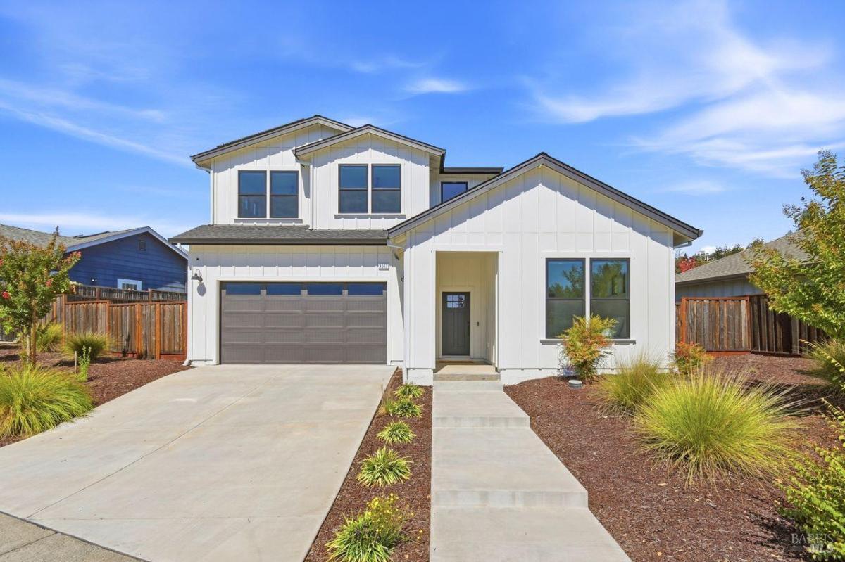 MLS #326081095 image #0