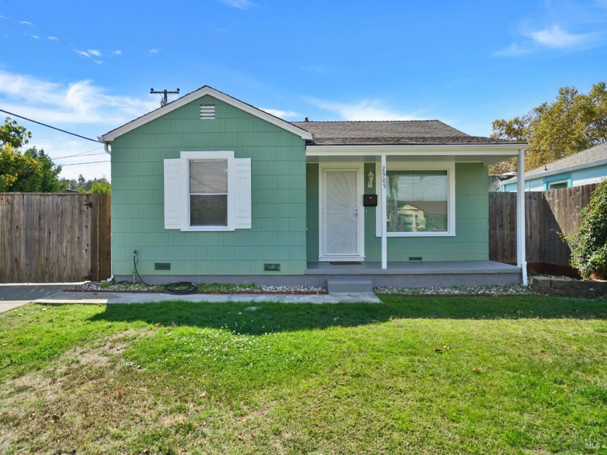 MLS #326081285 image #0