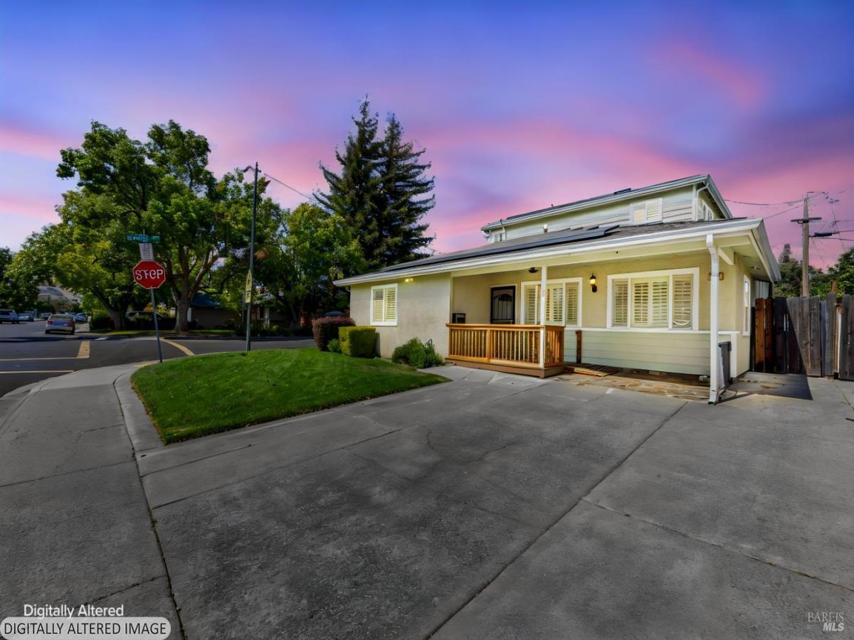MLS #326081381 image #0