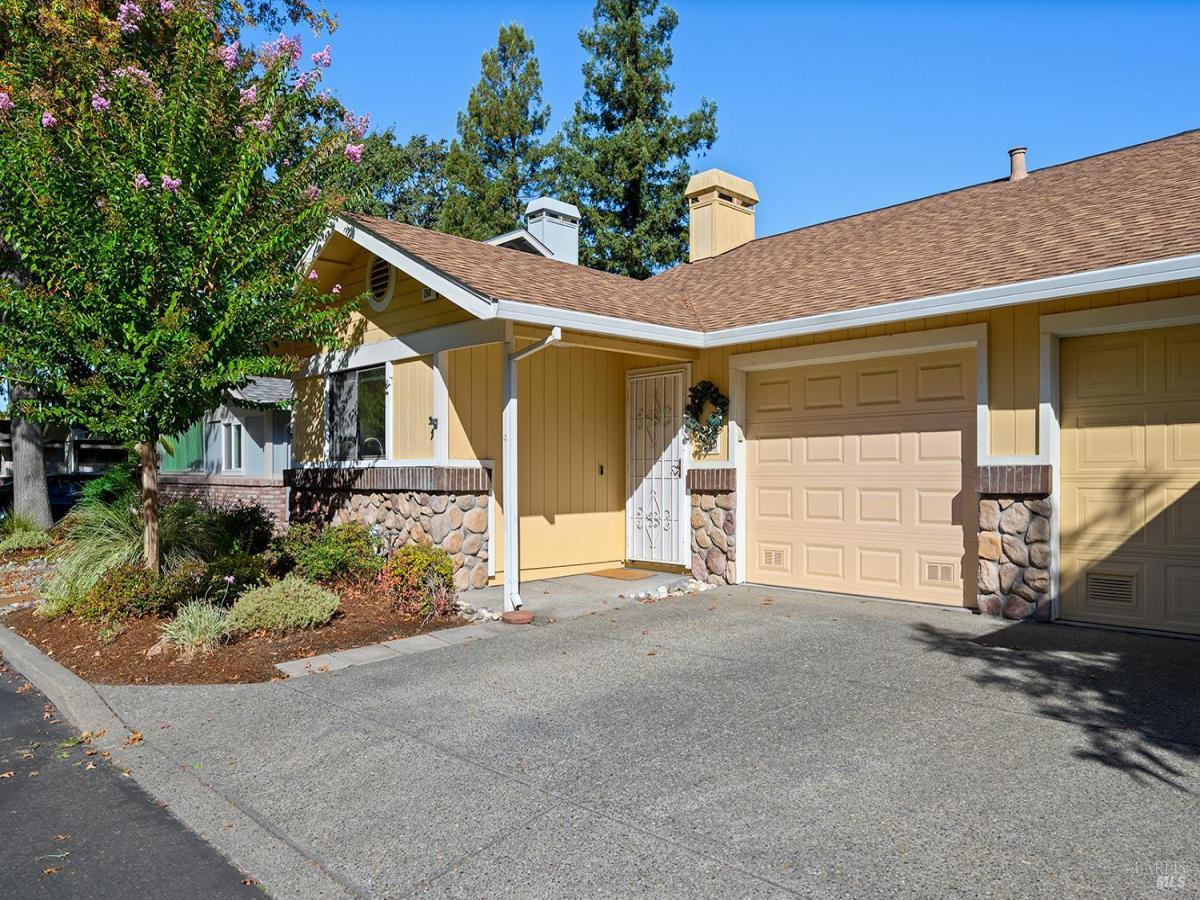 MLS #326081647 image #0