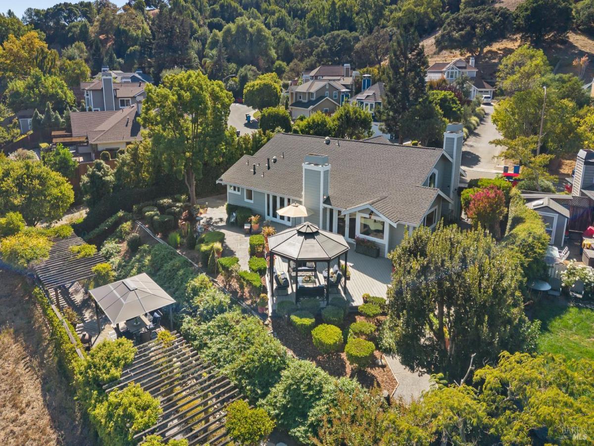 MLS #326082543 image #0