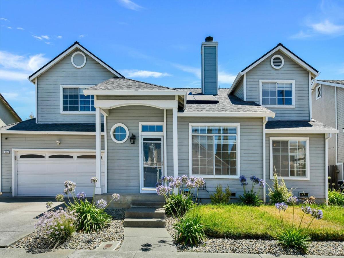 MLS #326082678 image #0