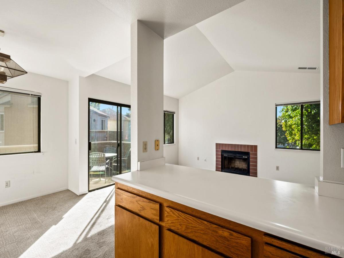 MLS #326082945 image #0