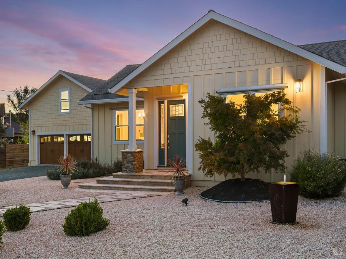 MLS #326082964 image #0