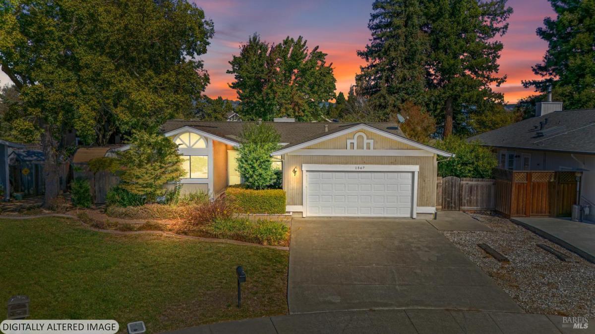 MLS #326083408 image #0