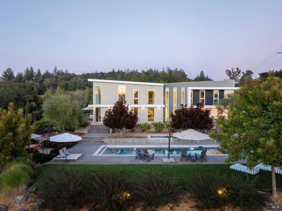 MLS #326083787 image #0