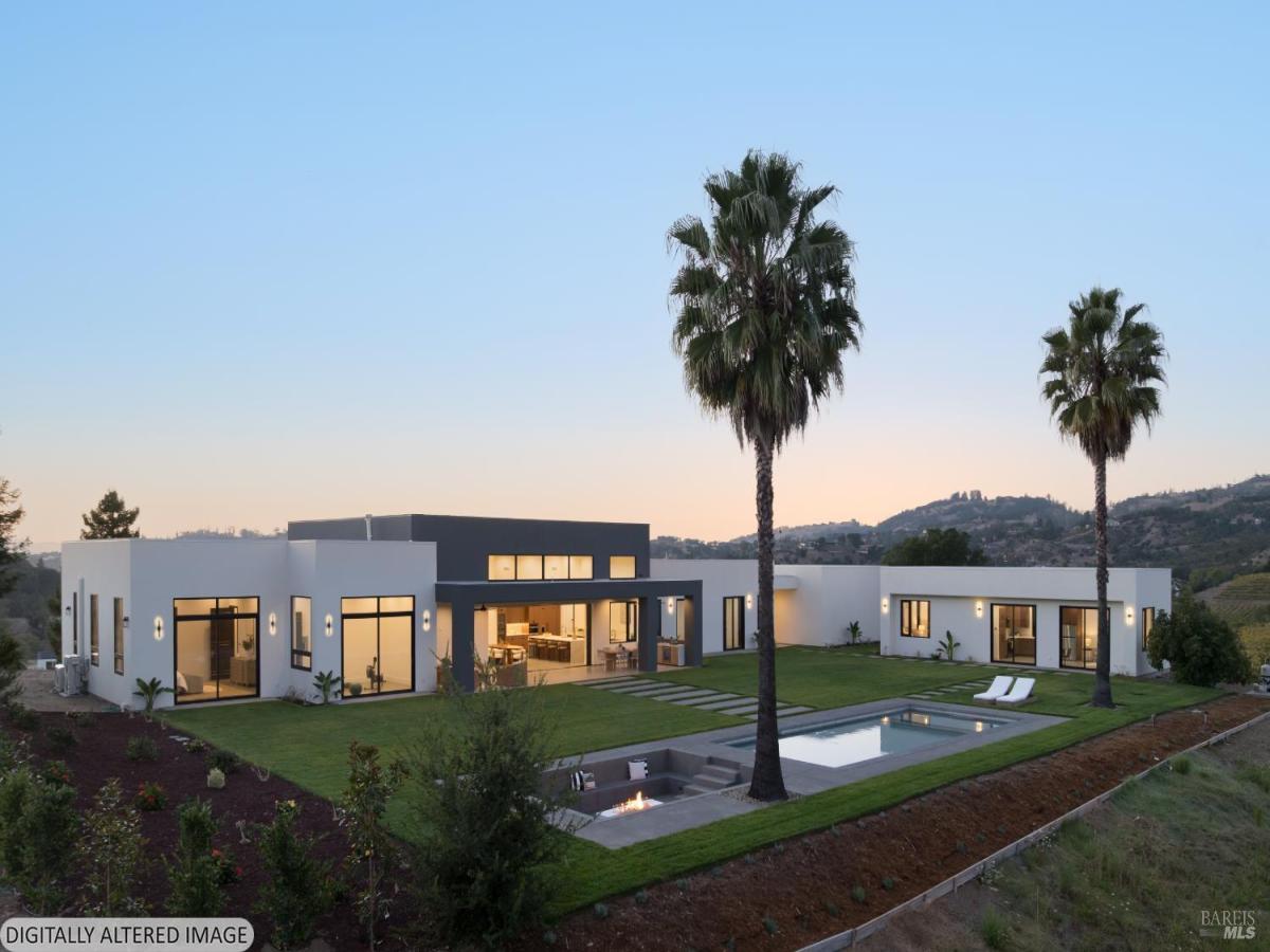 MLS #326083796 image #0