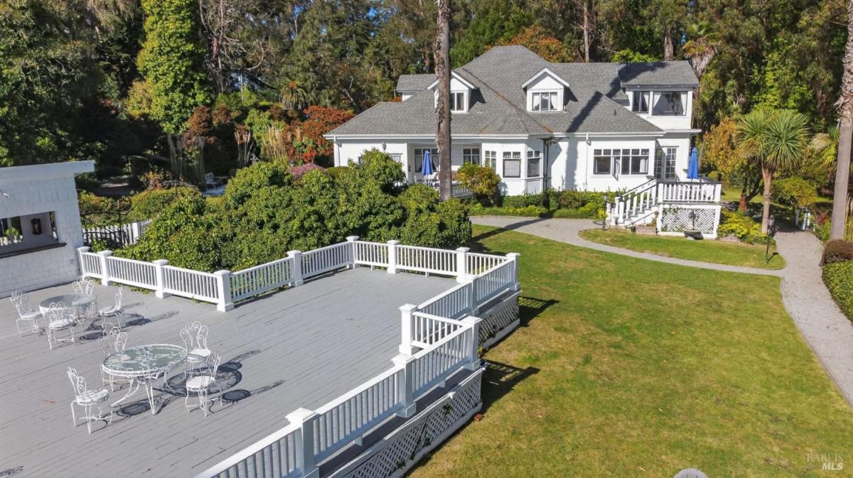 MLS #326084067 image #0