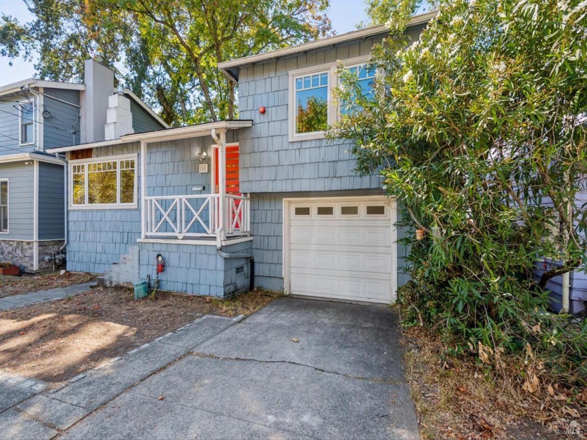 MLS #326084389 image #0