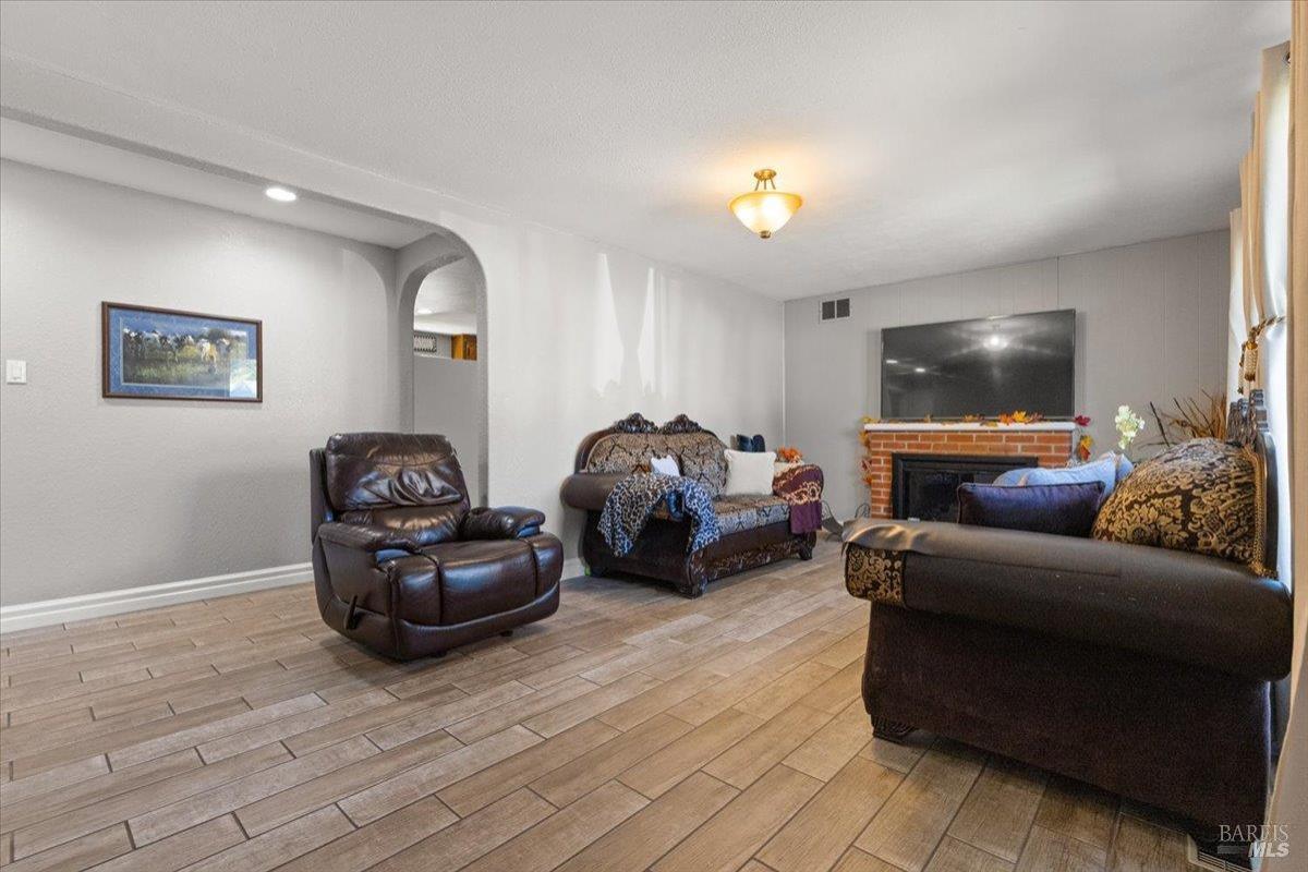 MLS #326084589 image #0