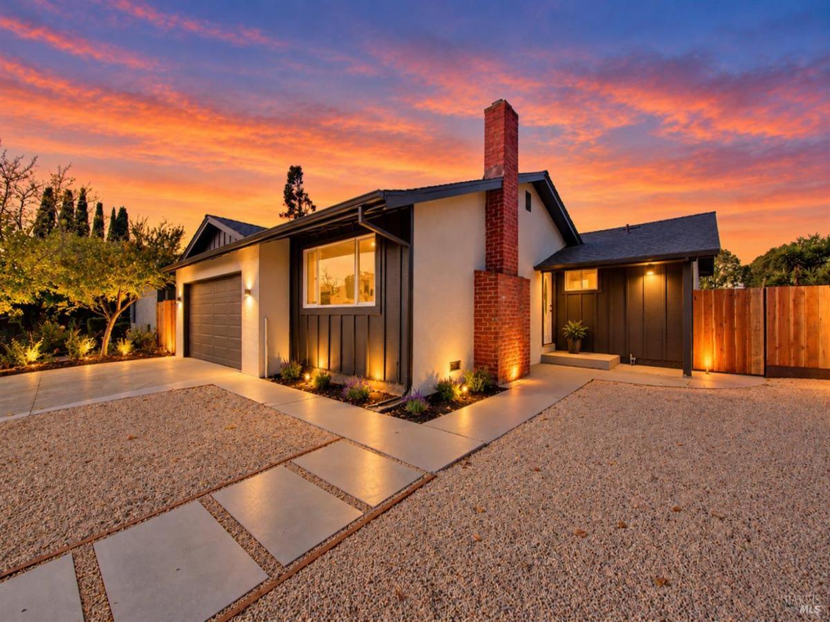 MLS #326084742 image #0