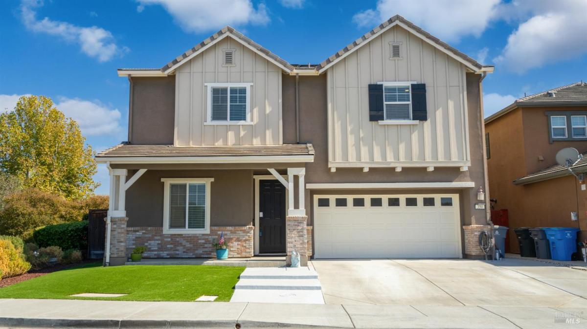MLS #326086330 image #0