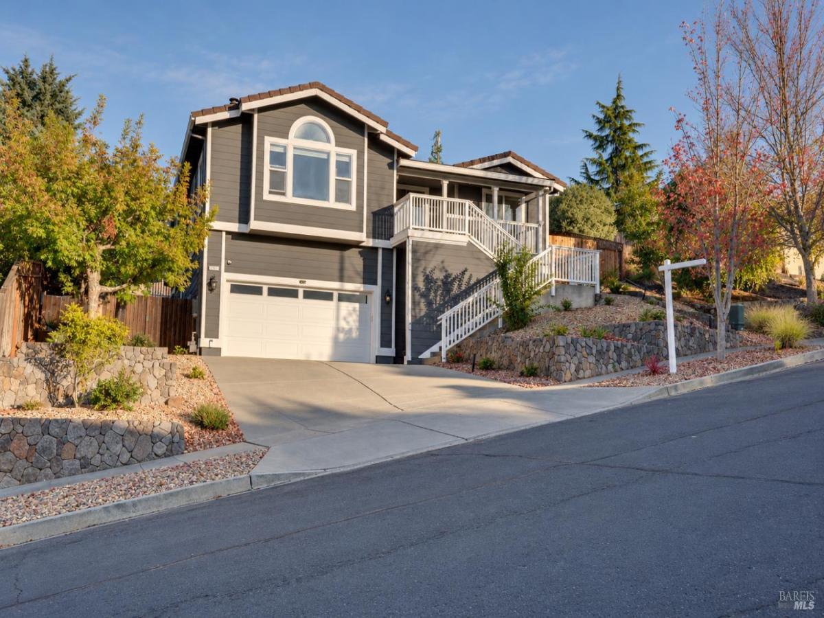 MLS #326086819 image #0