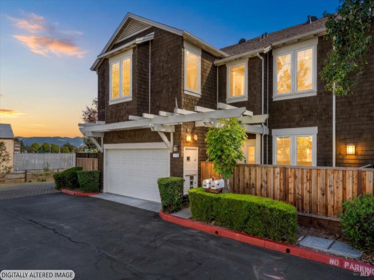 MLS #326086859 image #0