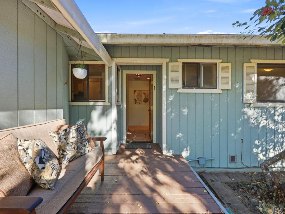 MLS #326087563 image #0