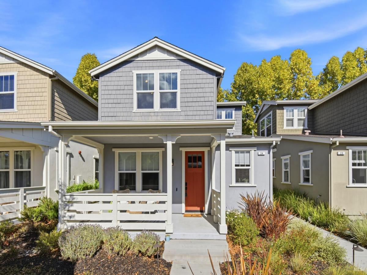 MLS #326088180 image #0