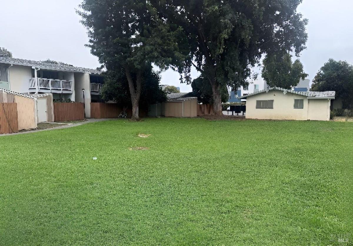 MLS #326088906 image #0