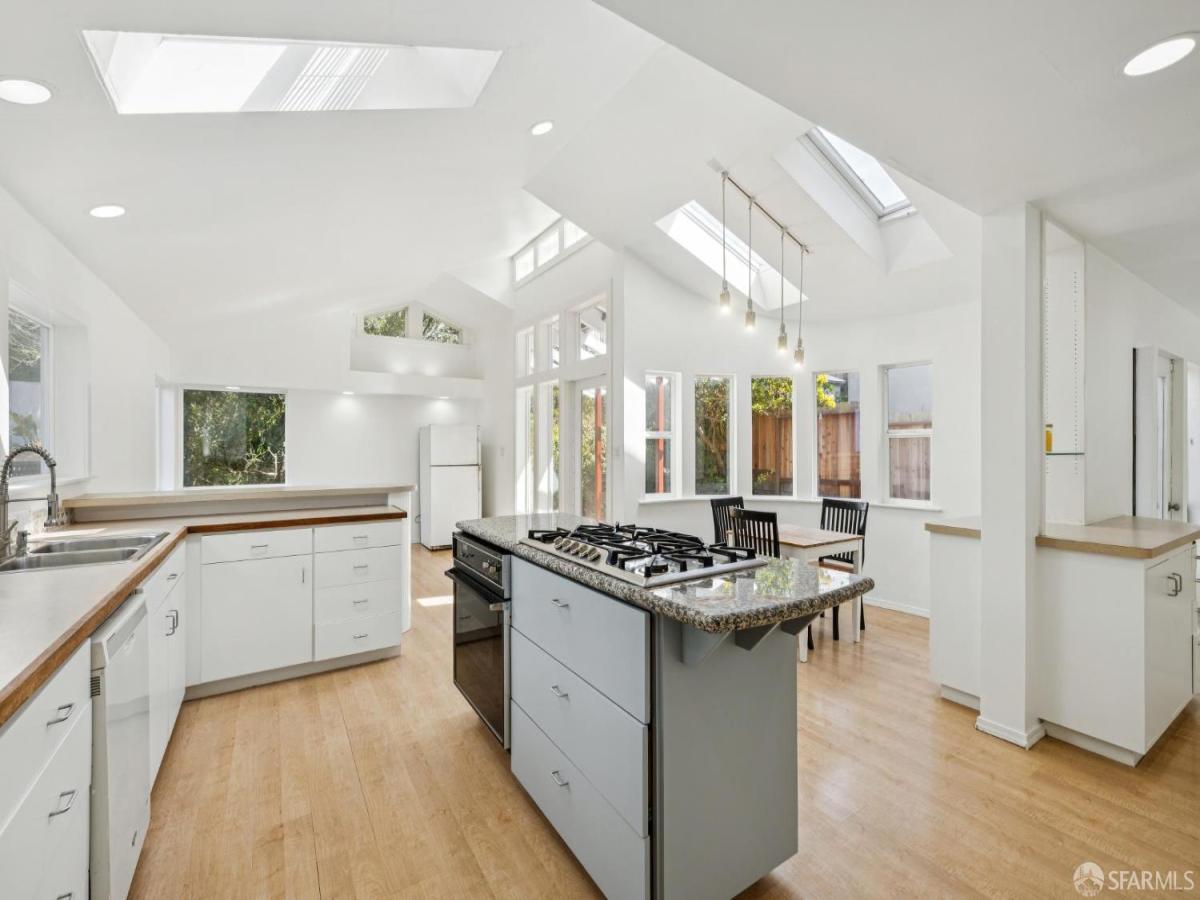 MLS #426165983 image #0