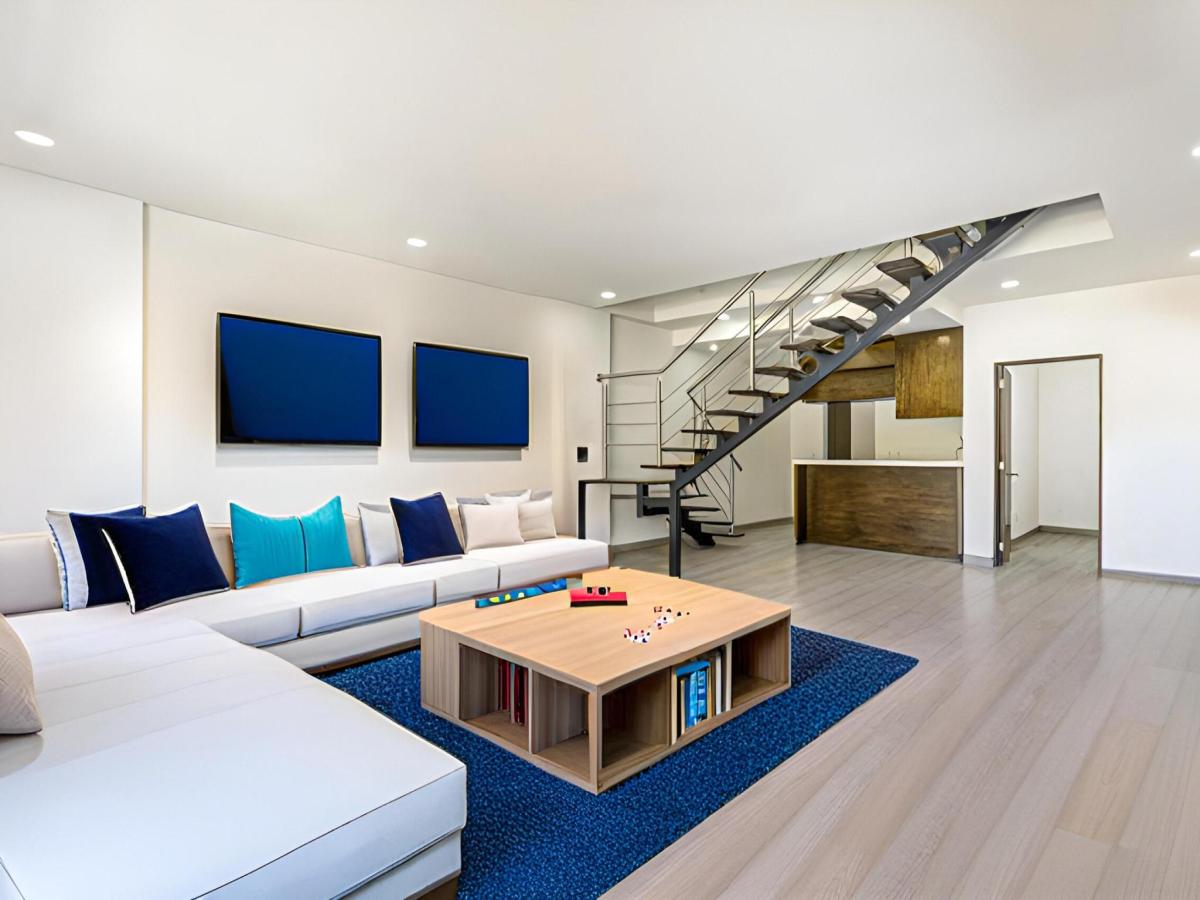 Penthouse Three point Tower Cabo San Lucas BCS MLS #24-1706 41 MLS #24-1706 image #0