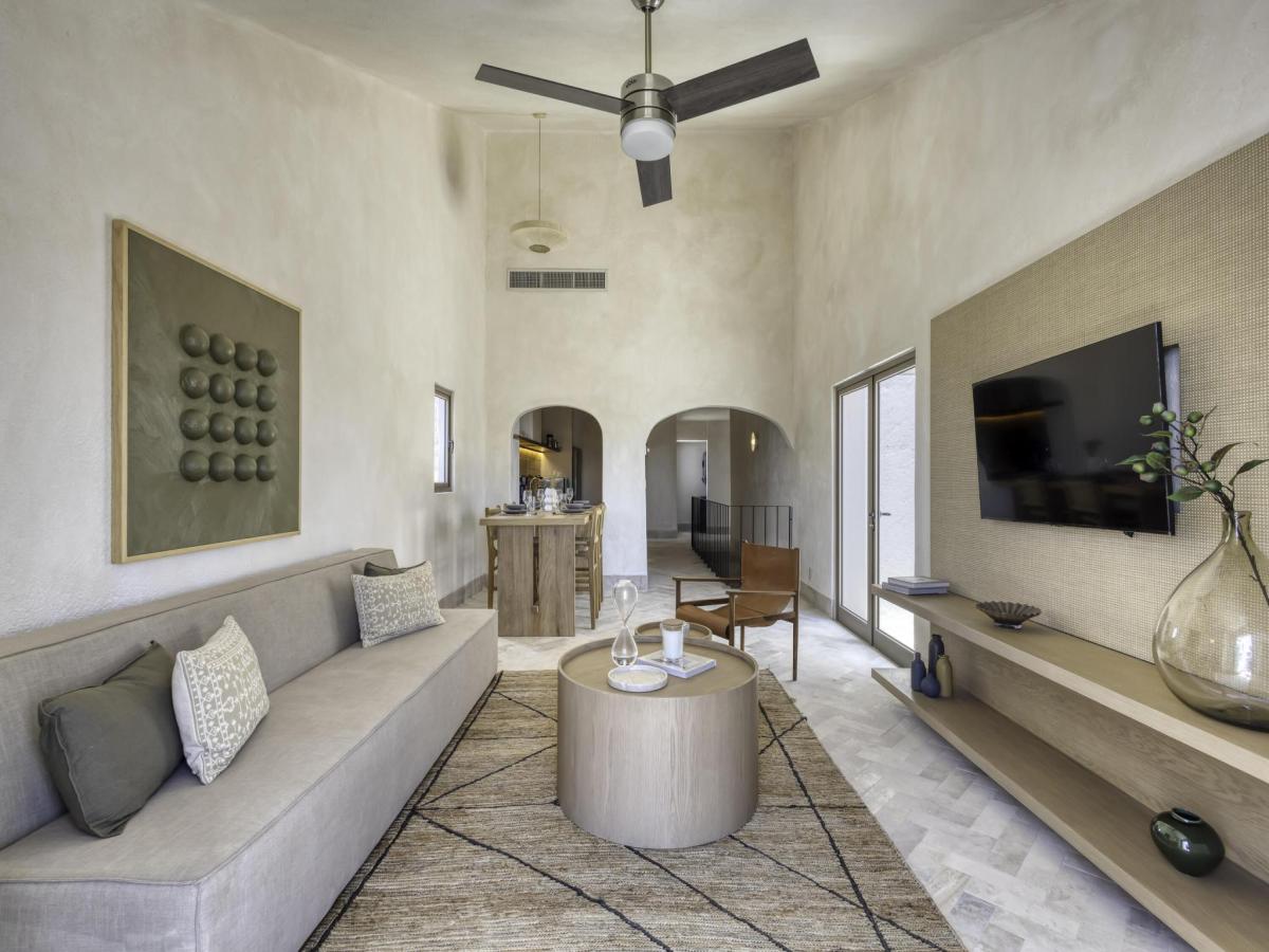 MLS #24-2670 image #0