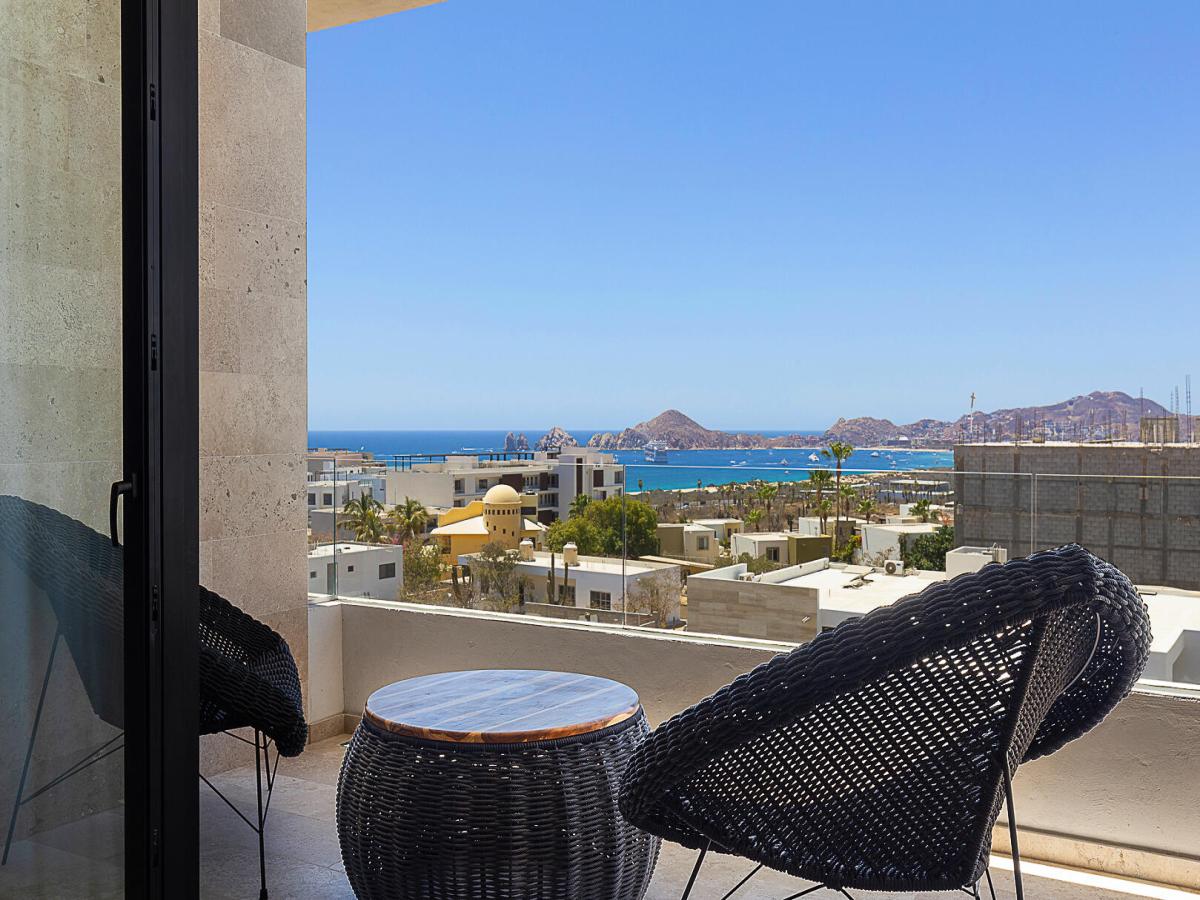 MLS #25-1960 image #0