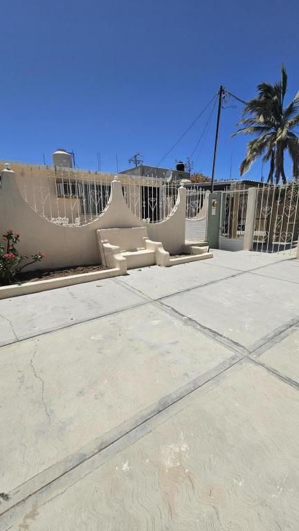 MLS #25-2050 image #0