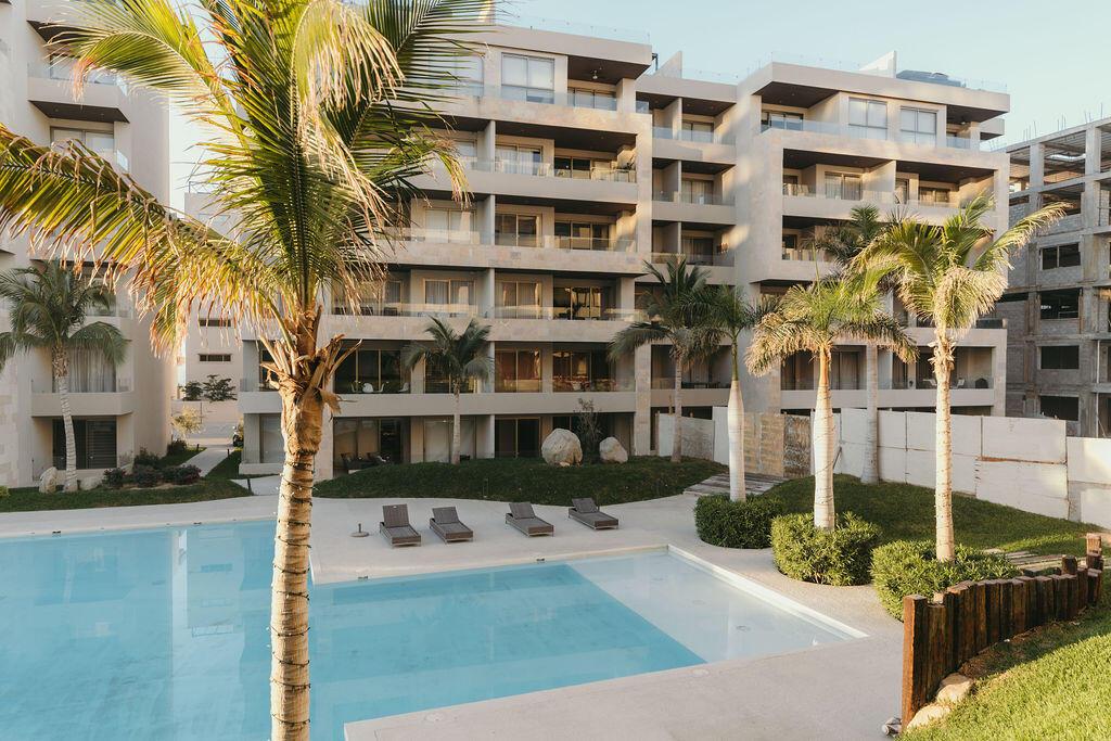 MLS #25-2233 image #0