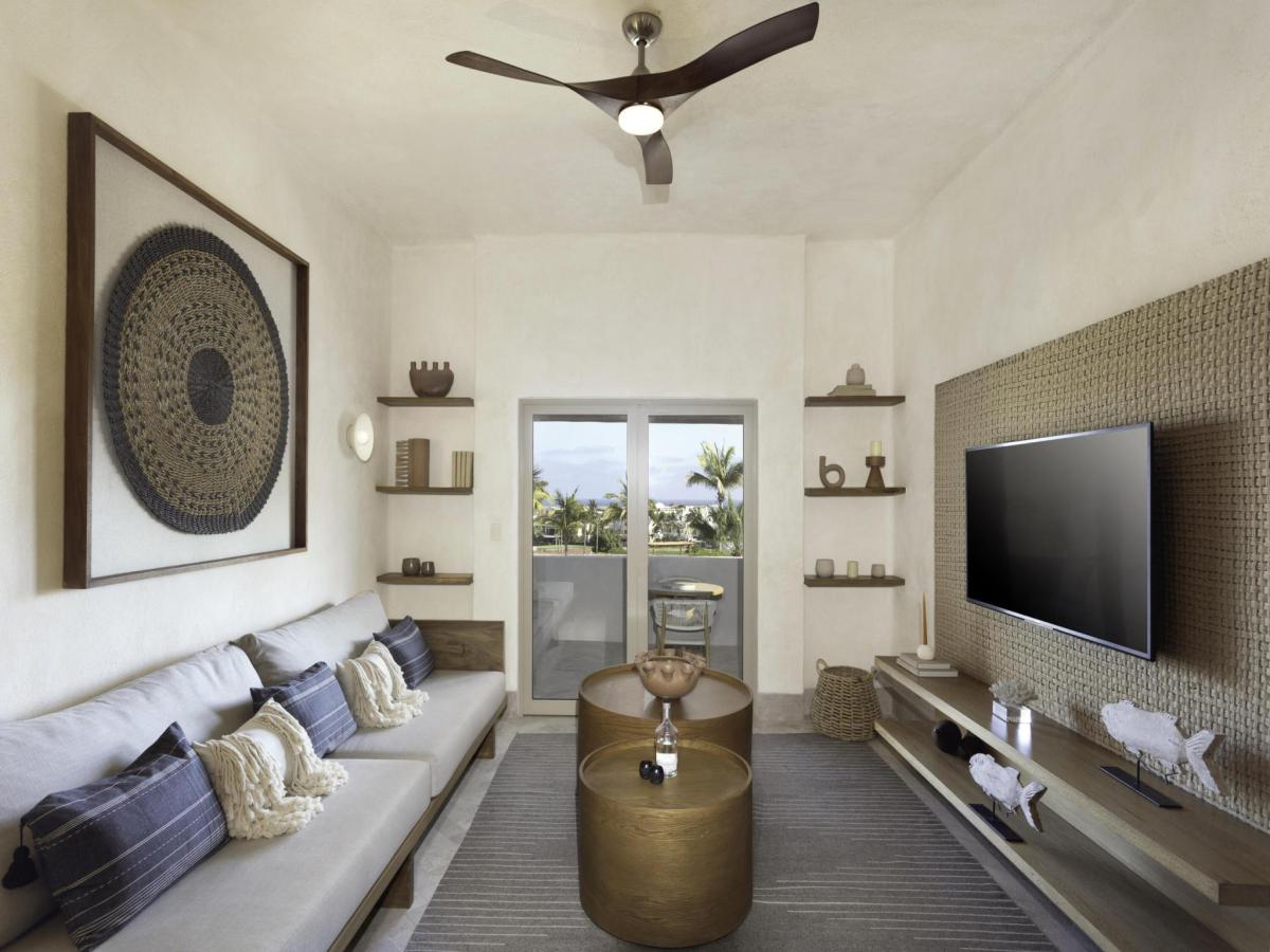 MLS #25-4080 image #0