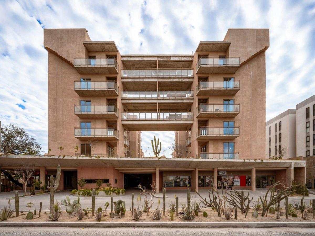 Calle acceso al Hotel RIU Las Arenas A 501 Cabo Corridor BCS MLS #25-4738 37 MLS #25-4738 image #0