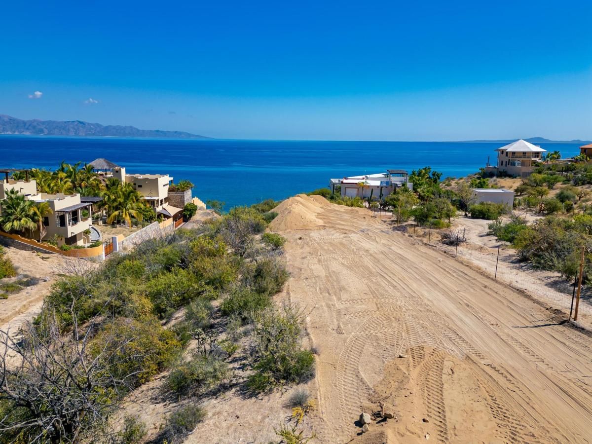 MLS #25-5204 image #0