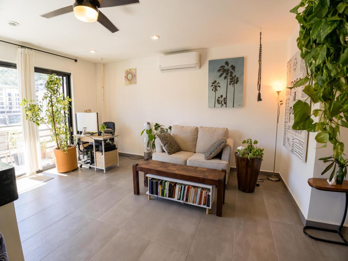 MLS #25-5208 image #0