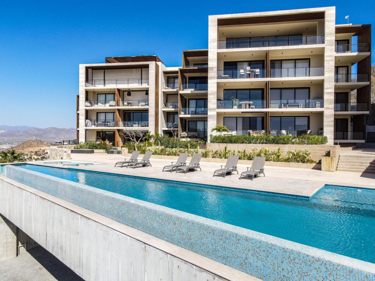 MLS #25-560 image #0