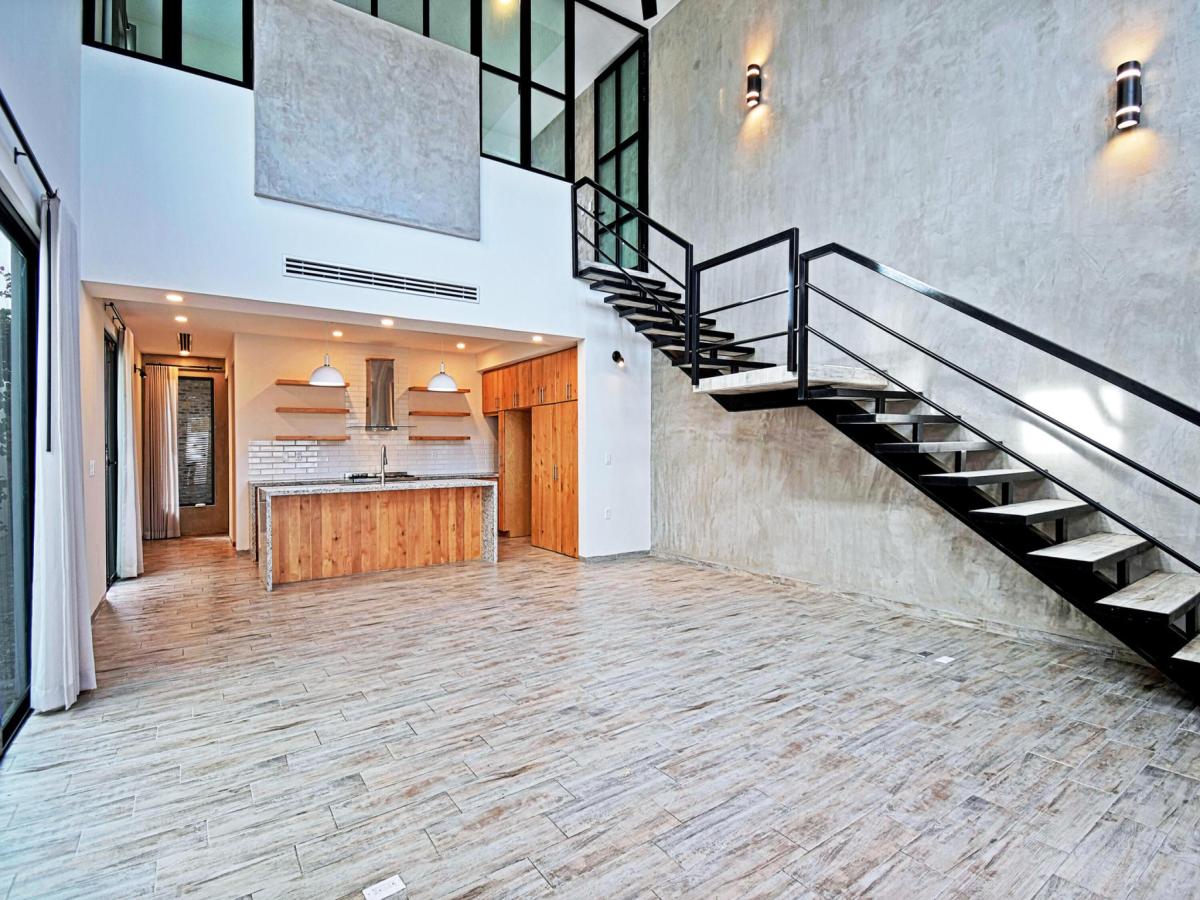 MLS #25-5750 image #0