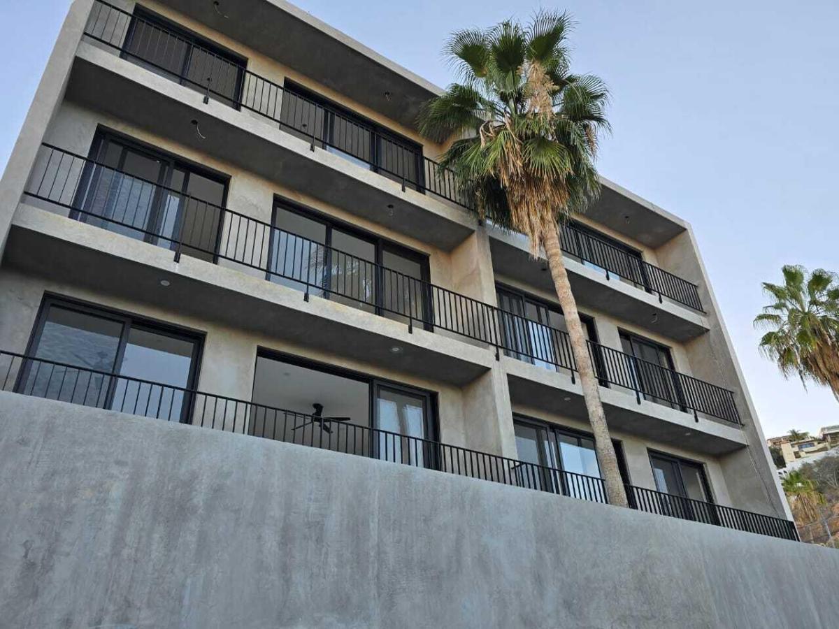 MLS #25-728 image #0