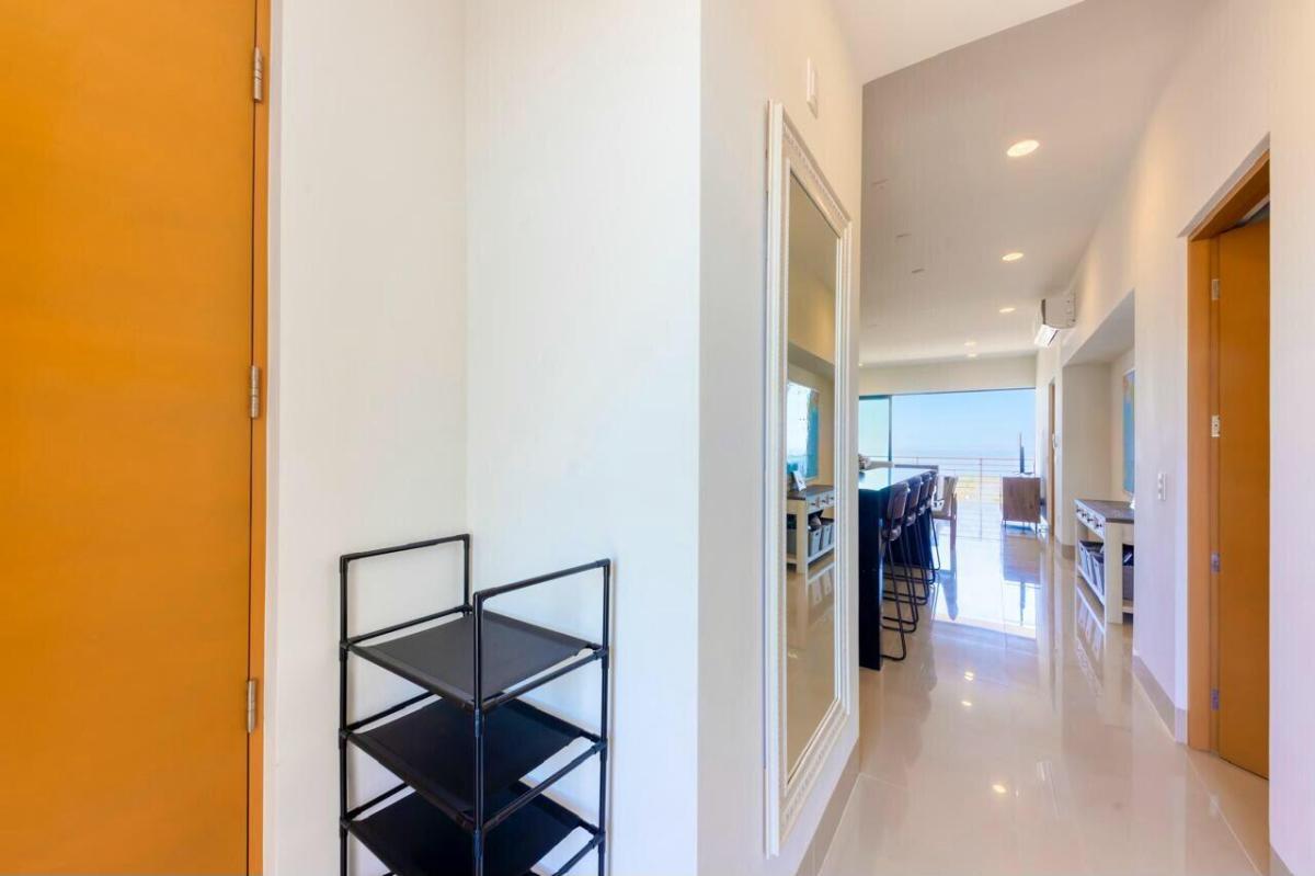 MLS #25-989 image #0