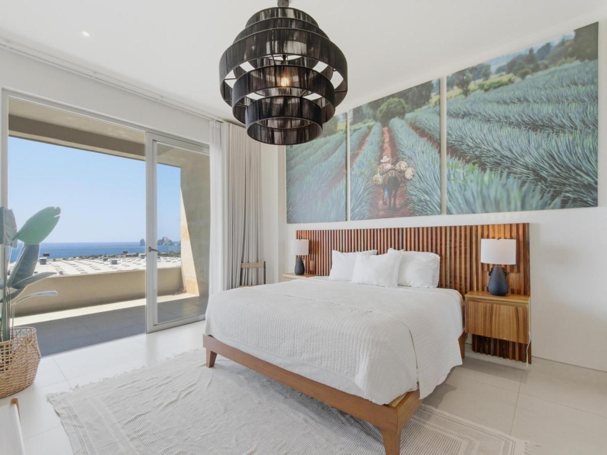 MLS #25-481 image #0