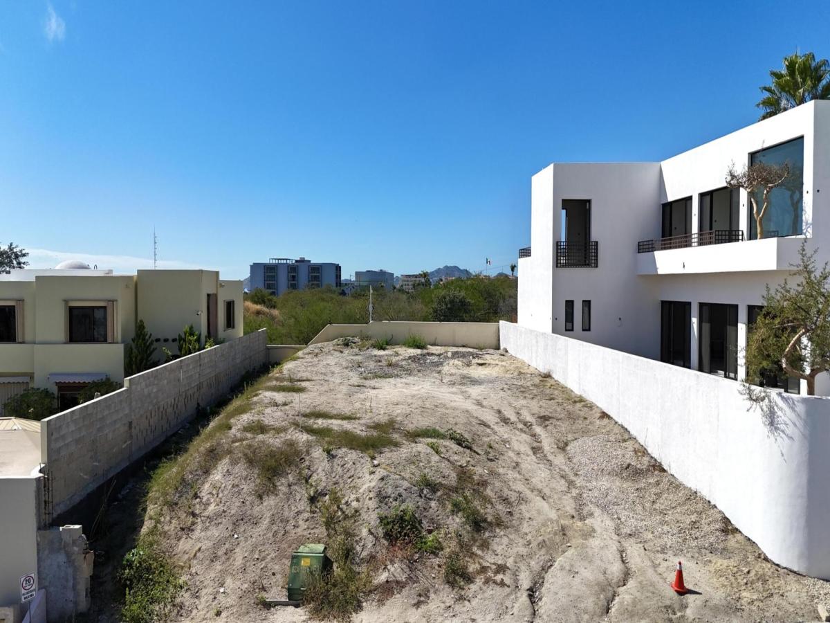 MLS #26-210 image #0