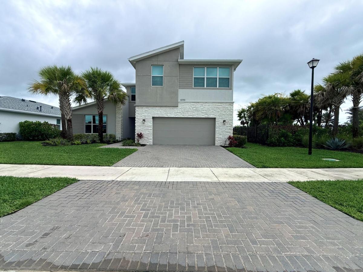 MLS #B26036588 image #0