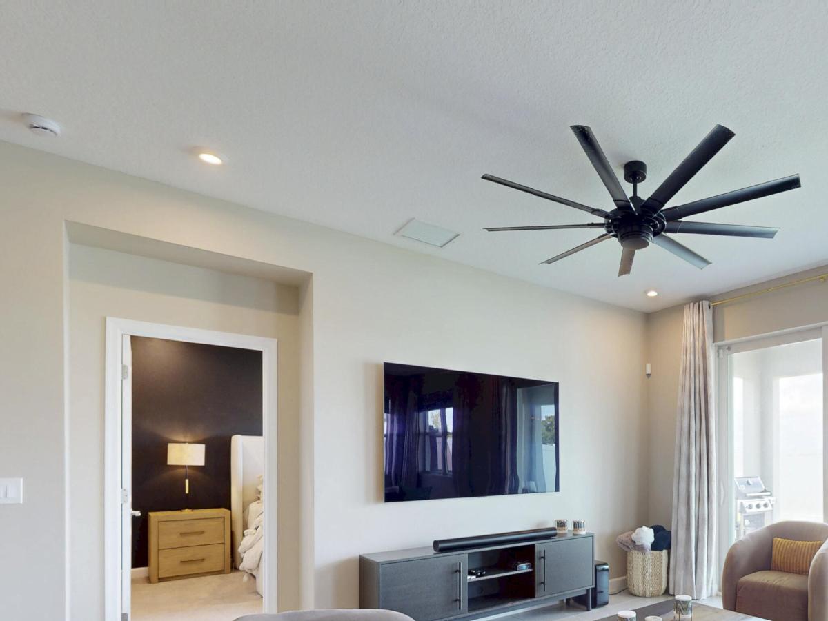 MLS #B26040913 image #0