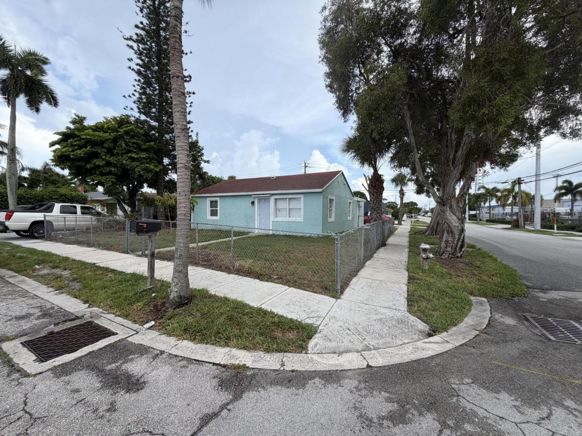 MLS #B26049401 image #0
