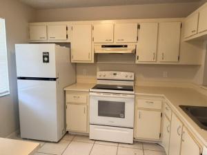 MLS #B26062317 image #0
