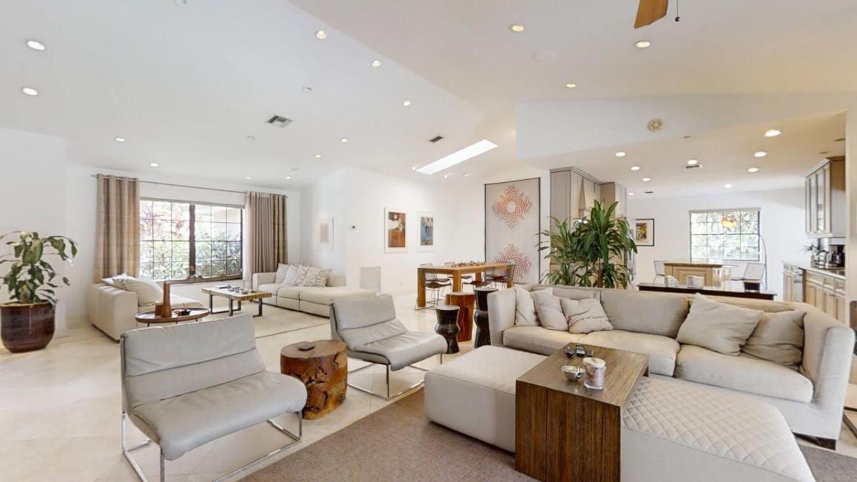 MLS #F10489159 image #0