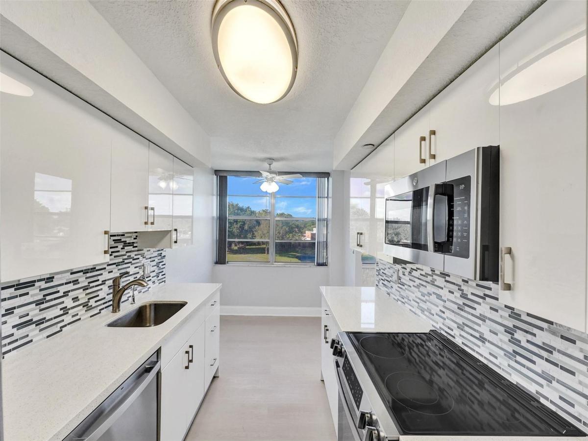 MLS #F10501211 image #0