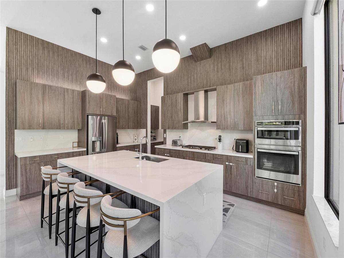 MLS #F10504544 image #0