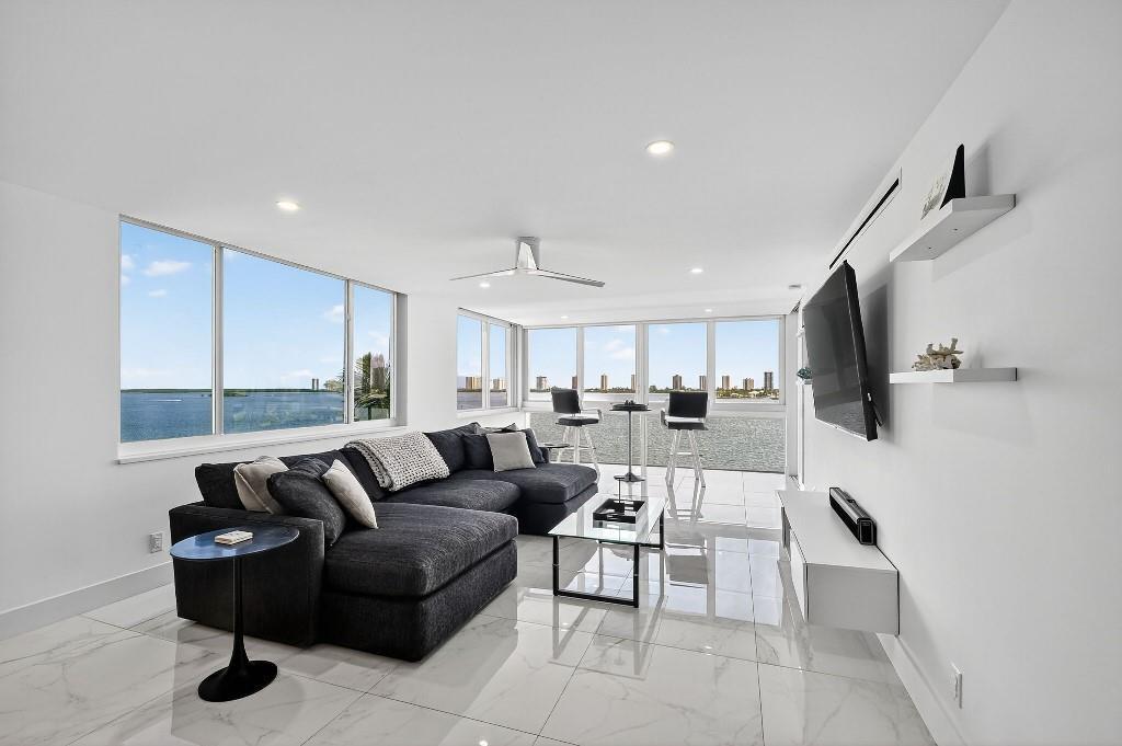 MLS #F10528729 image #0